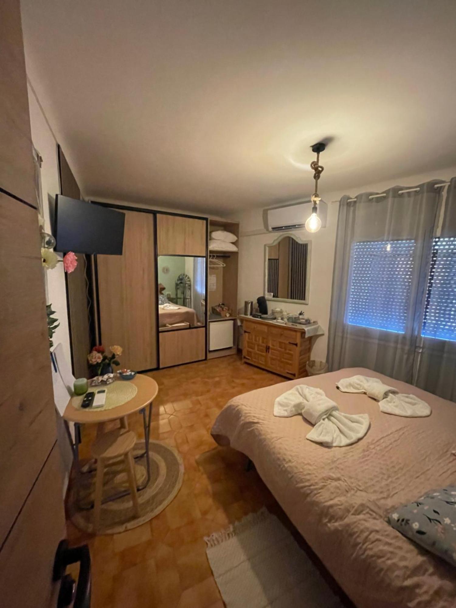 Douce Pause Hotel Darnius Ngoại thất bức ảnh