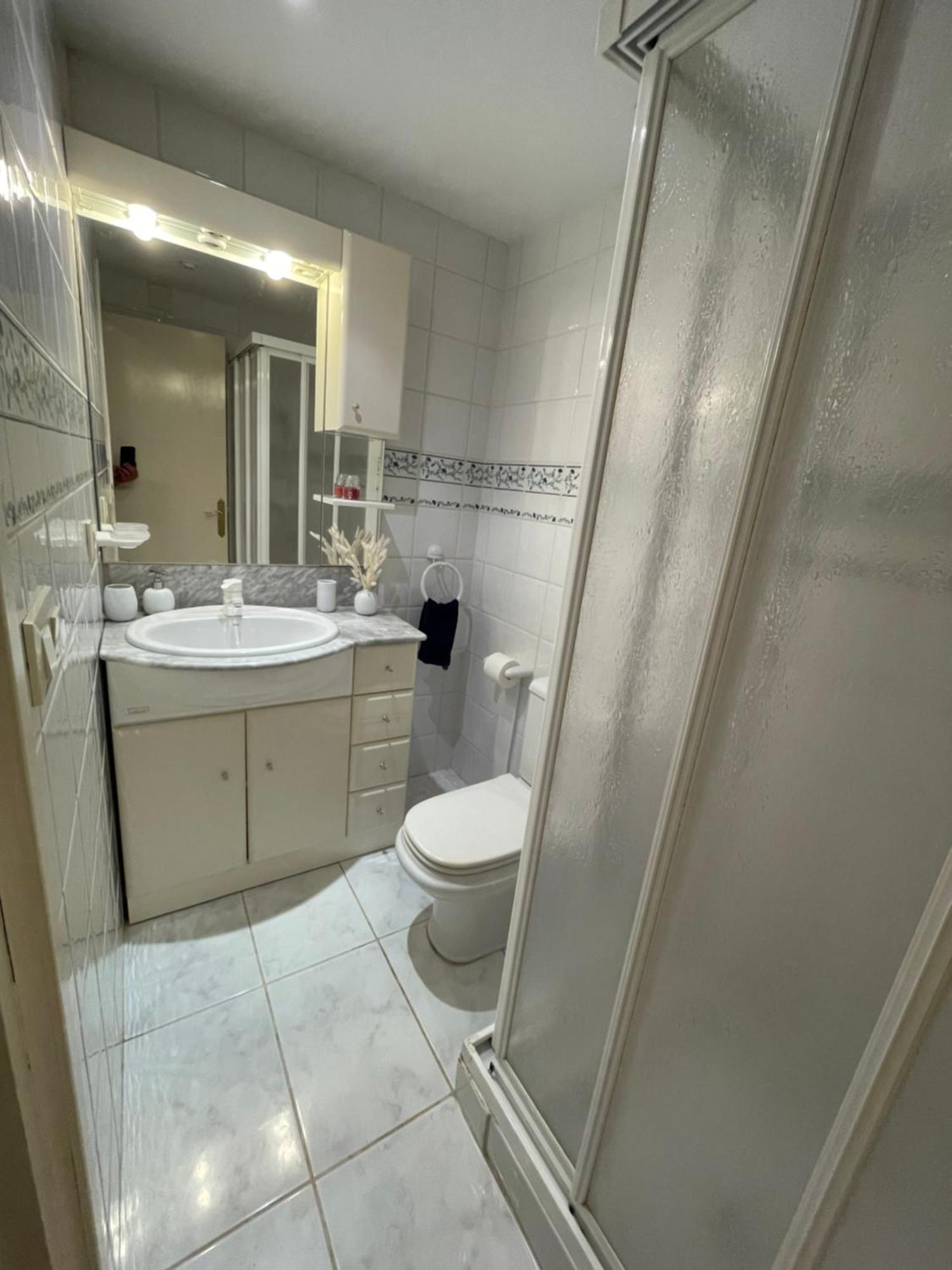 Douce Pause Hotel Darnius Ngoại thất bức ảnh